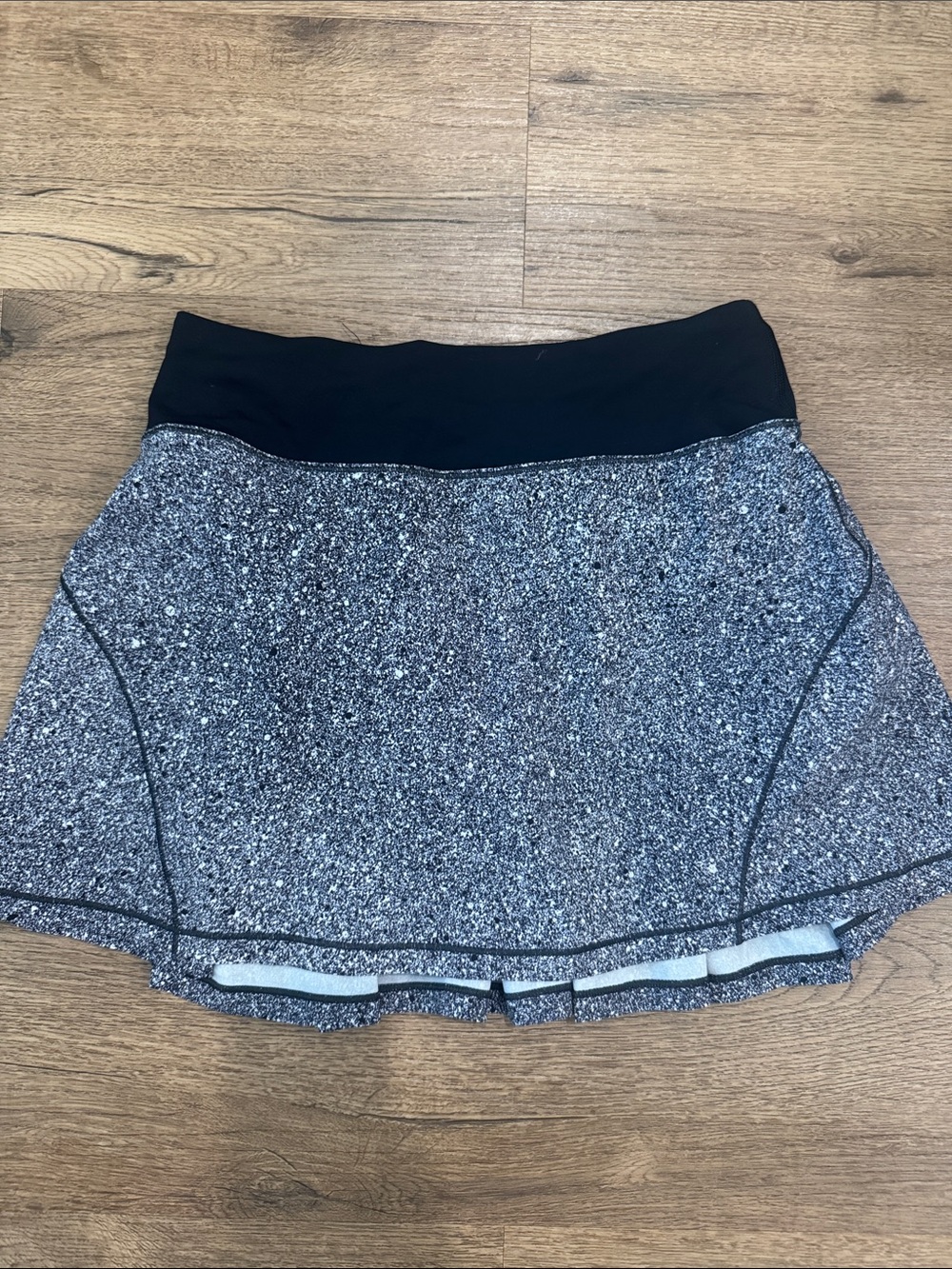 lululemon athletica Black & Speckled Gray Athletic Mini Skirt